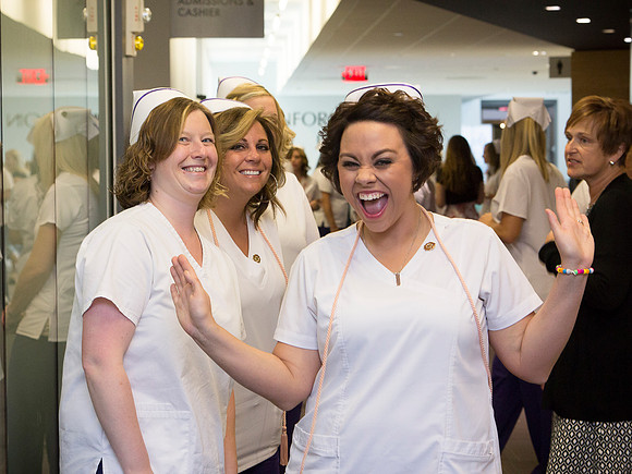 NursePinning-Grad036