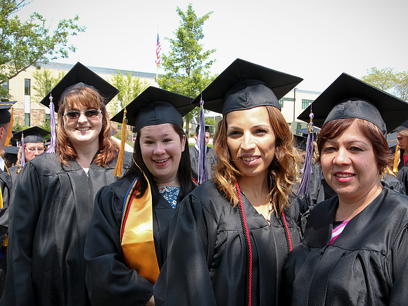 NursePinning-Grad270