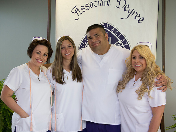 NursePinning-Grad018
