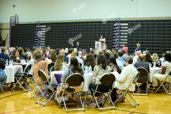 6E2A9357