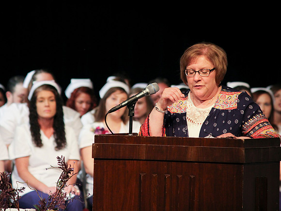NursePinning-Grad087