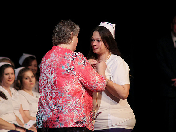 NursePinning-Grad139