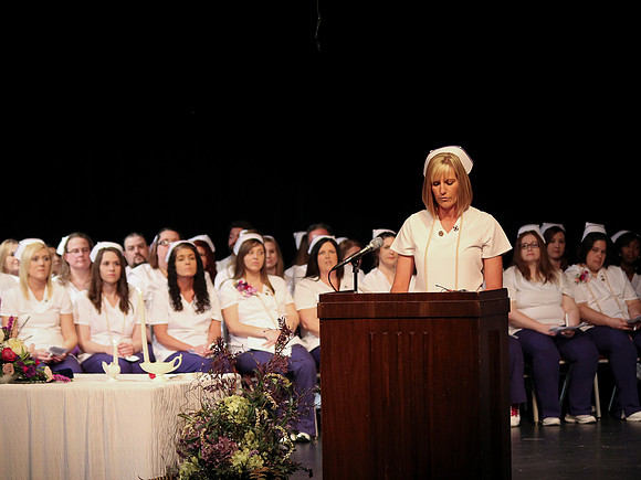 NursePinning-Grad163