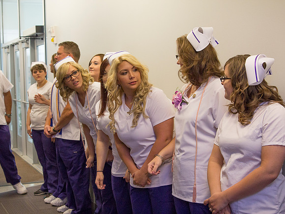 NursePinning-Grad039