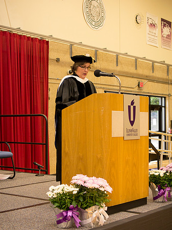 NursePinning-Grad300