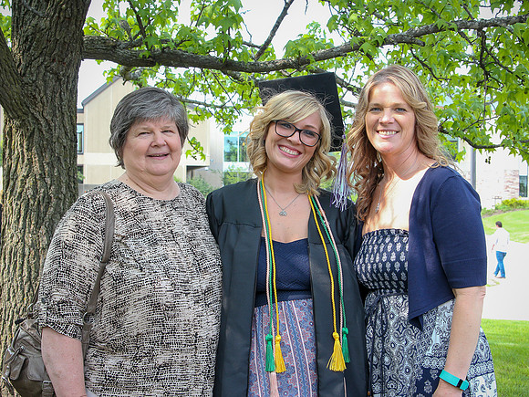 NursePinning-Grad340