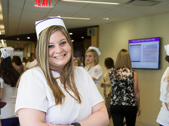 NursePinning-Grad023