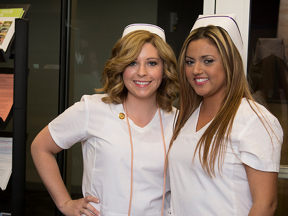 NursePinning-Grad007