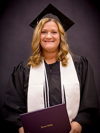 GradPortraits140