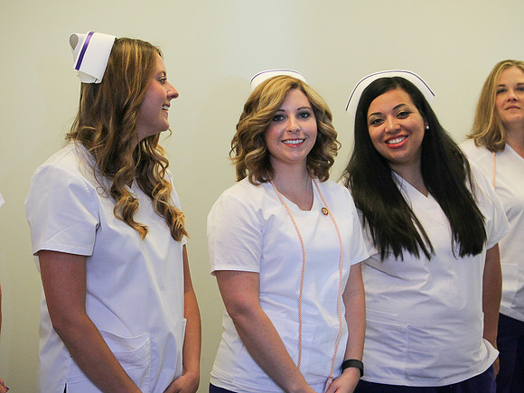 NursePinning-Grad051