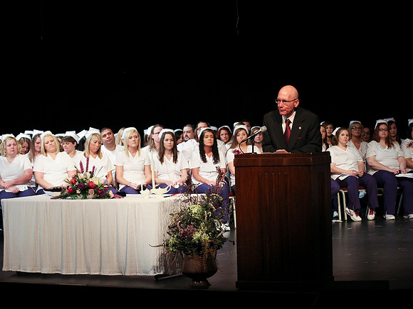 NursePinning-Grad081