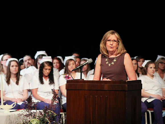 NursePinning-Grad082