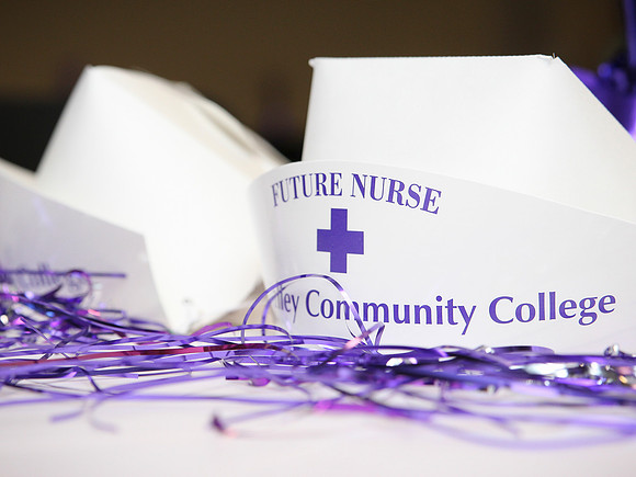 NursePinning-Grad175