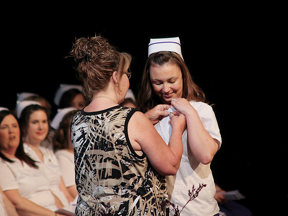 NursePinning-Grad148