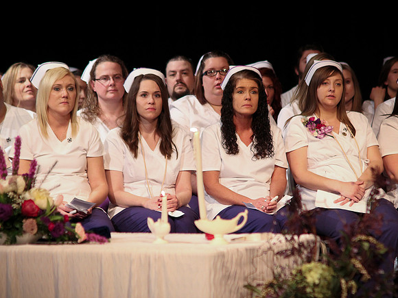 NursePinning-Grad165
