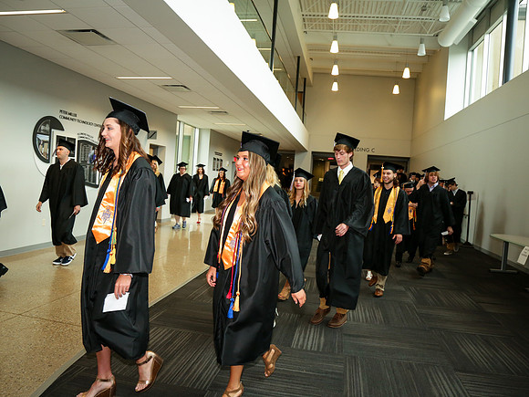 IVCCGrad17-217
