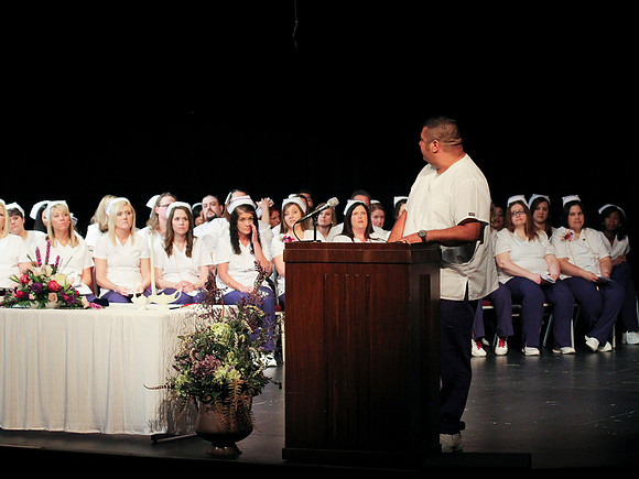 NursePinning-Grad083
