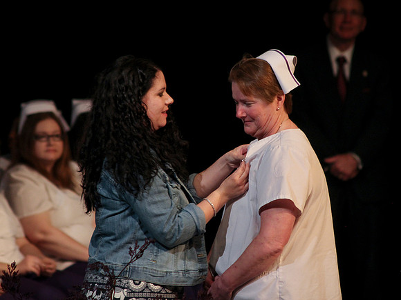 NursePinning-Grad136